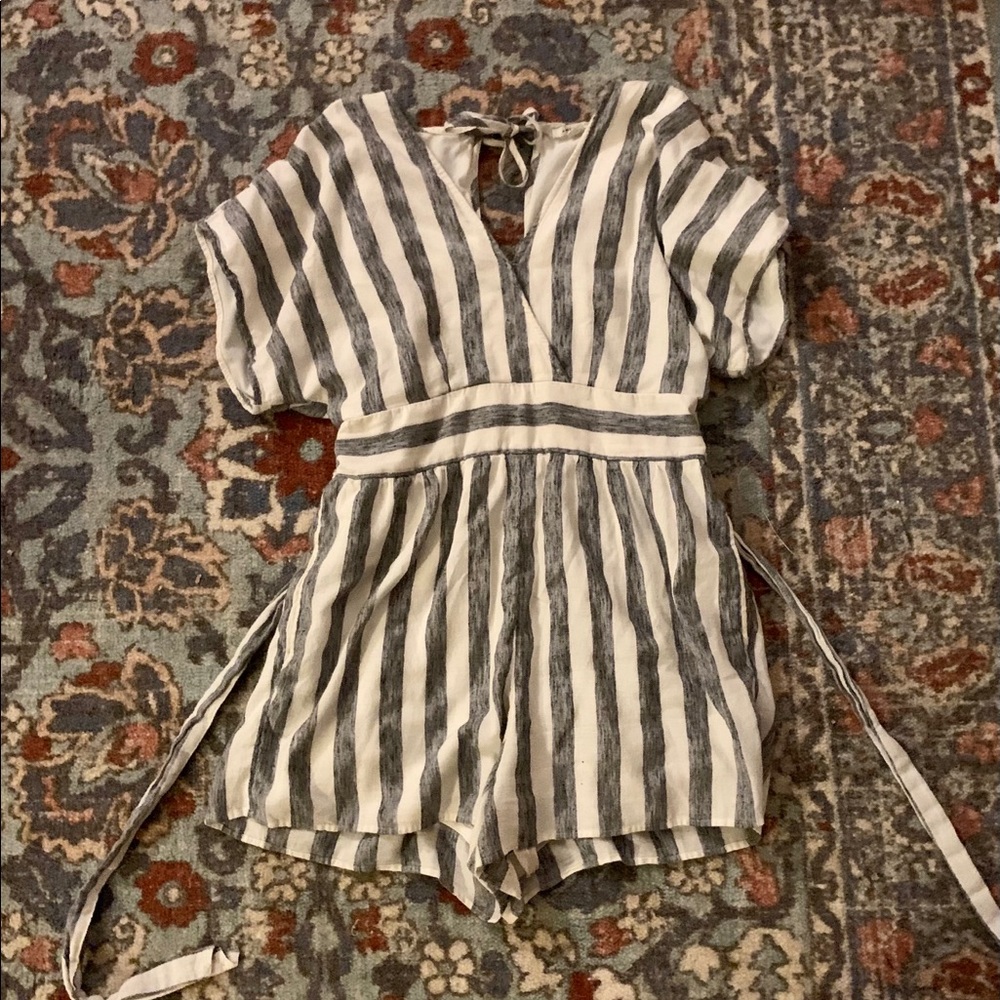 American Eagle Romper